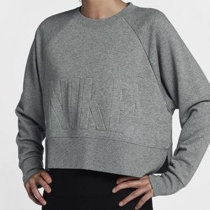 Nike Women’s Versa Embossed Cropped Training Sweatshirt